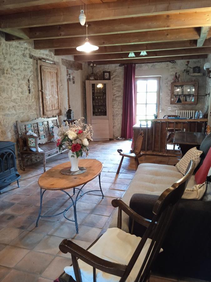 Bed and Breakfast Chez Karine Ceyzerieu Экстерьер фото